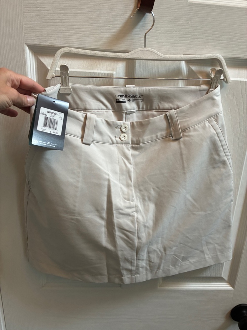 Nike Beige Women's Golf Skort with Double-Button Waist sz 8 nwt